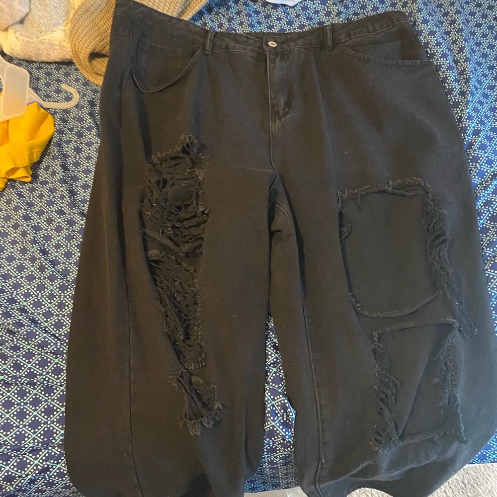 Shein Black Ripped Baggy Mom Jeans
